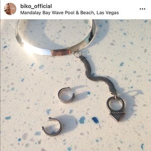 Biko Arca necklace - chrome
